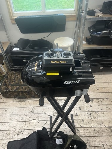 Waverunner shuttle boat - shuttle,